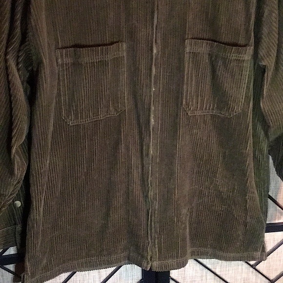 GENTLY USED COUNTY SEATS MEDIUM GREEN CORDUROY SHIRT  UNISEX - Picture 3 of 6